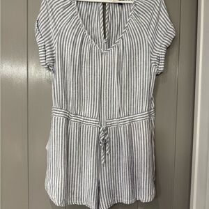 Universal Thread Short Sleeve Romper Summer Fall‎ Spring Casual S